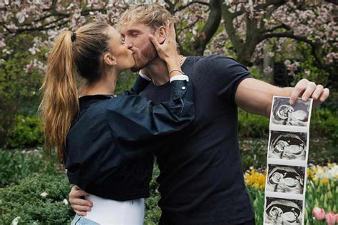 logan paul wife nude|Logan Pauls Fiancée Nina Agdal Poses Nude with Baby Bump。